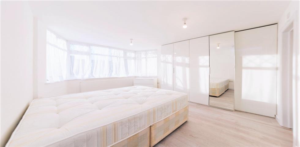 			RECENTLY REFURBISHED, 3 Bedroom, 1 bath, 1 reception Flat			 Harrowdene Road, WEMBLEY 